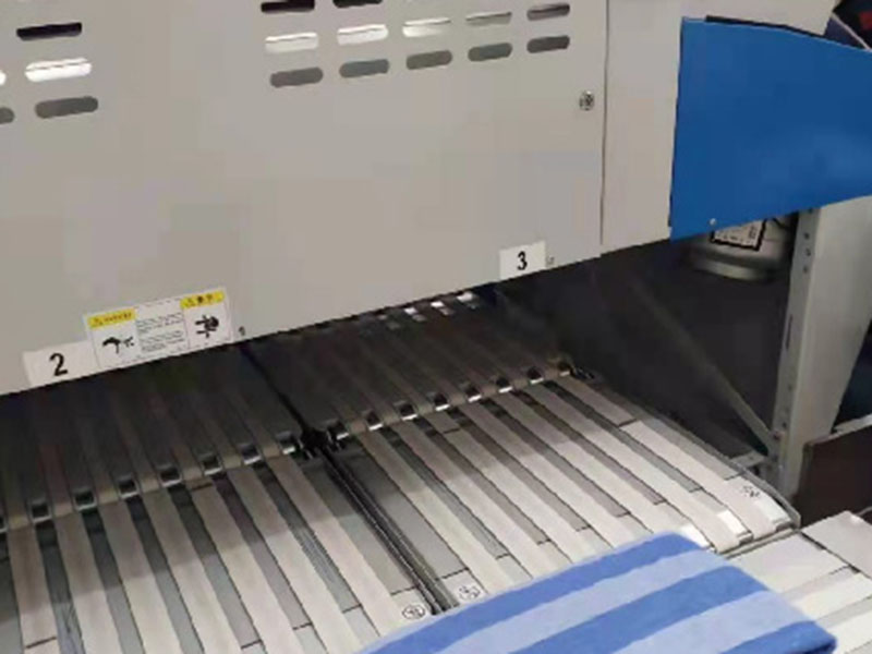 景德镇巾类折叠机-01